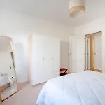 Guesthost - Le Vele With Balcony Apartment