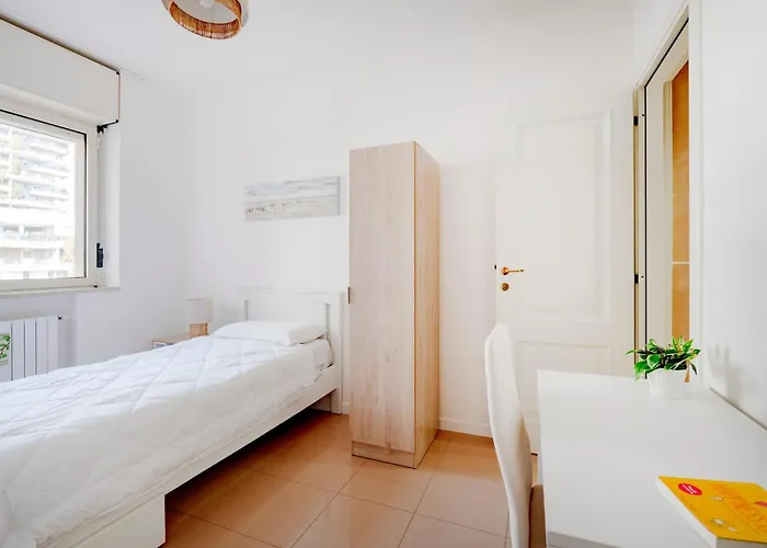 Guesthost - Le Vele With Balcony Lägenhet Bari